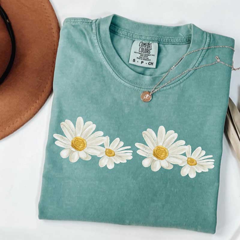 Daisy Summer Birth Month Flower T-Shirt