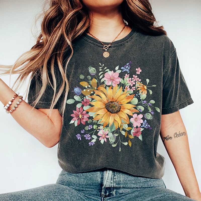 Vintage Floral Pressed Sun Flowers T-Shirt