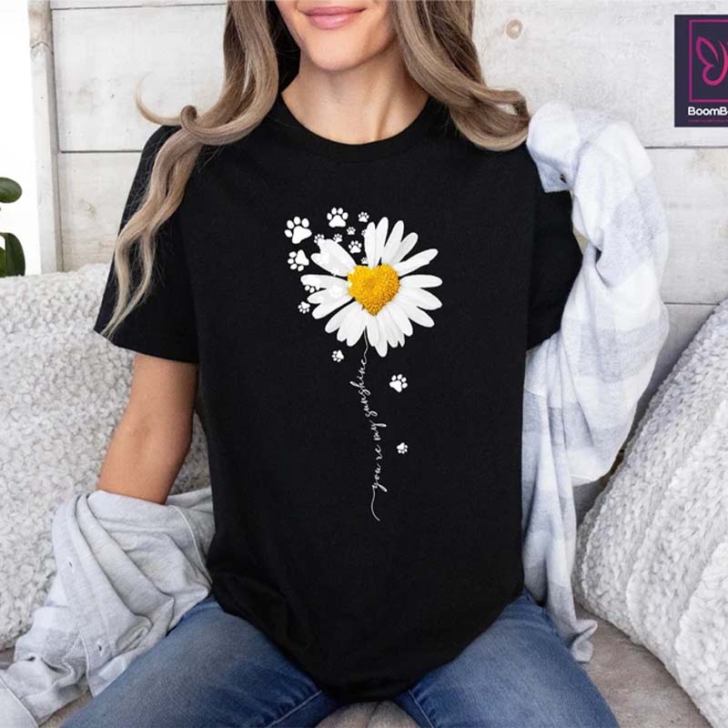 Dog Mom Daisy Flower T-Shirt