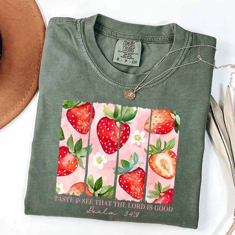 Cute Strawberry Summer Botanical T-Shirt