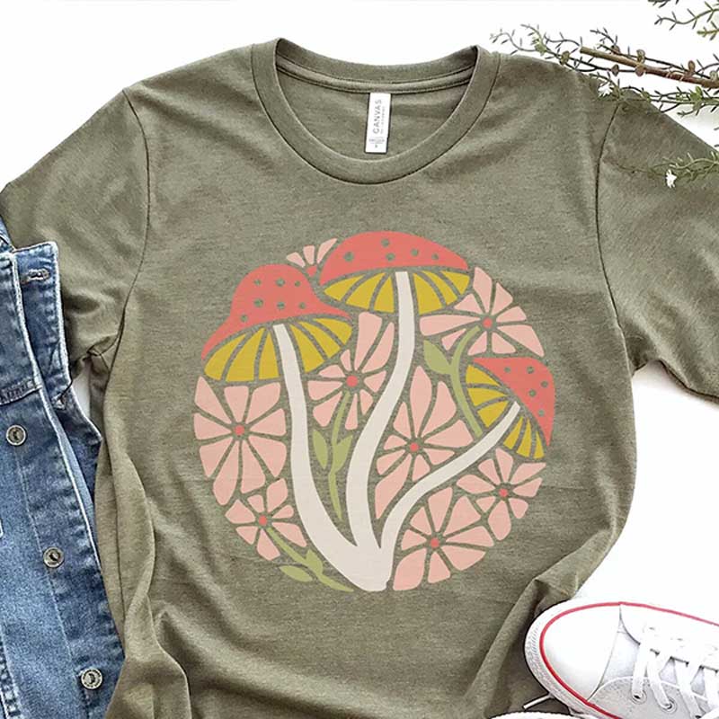 Hippie Mushroom Toadstool Floral Retro T-Shirt