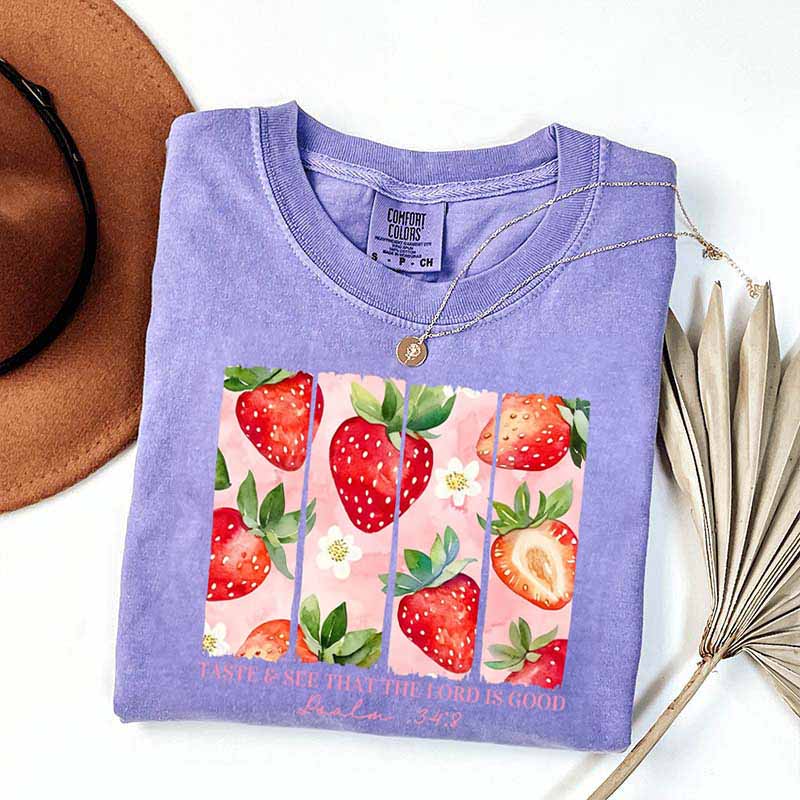 Cute Strawberry Summer Botanical T-Shirt