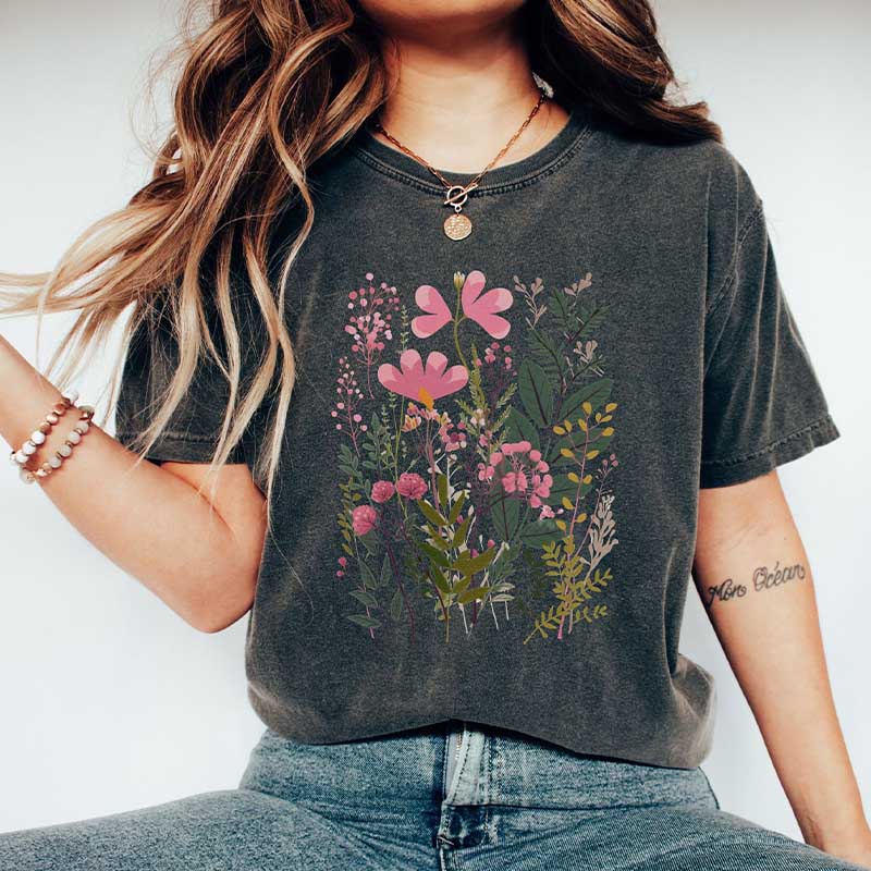 Summer Pink Flowers Comfort Colors Minimalist T-Shirt