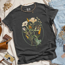 Trendy Boho Wildflower Frog Toad Lover T-Shirt