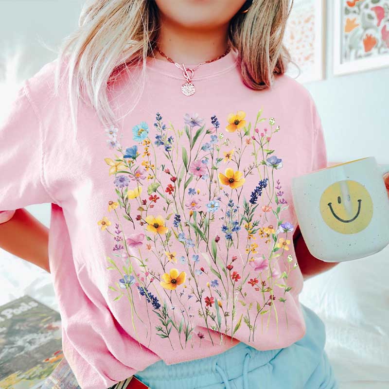 Vintage Pressed Flowers Image Nature Lover T-Shirt