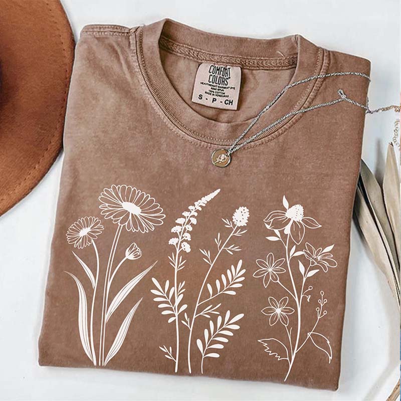 Minimalist Botanical Line Art Wildflower T-Shirt