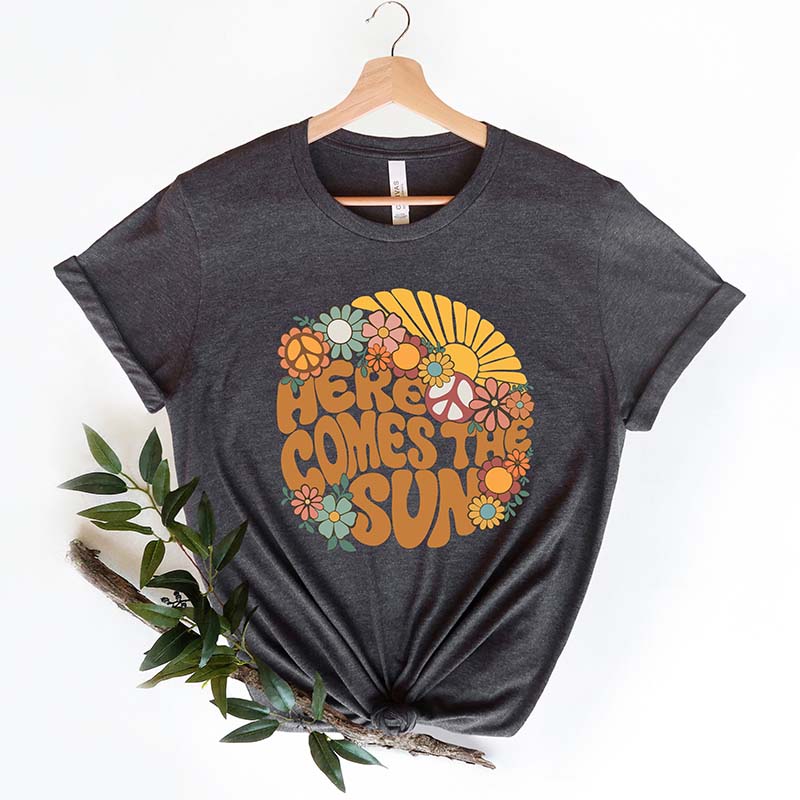 Retro Summer  Here Comes The Sun T-Shirt