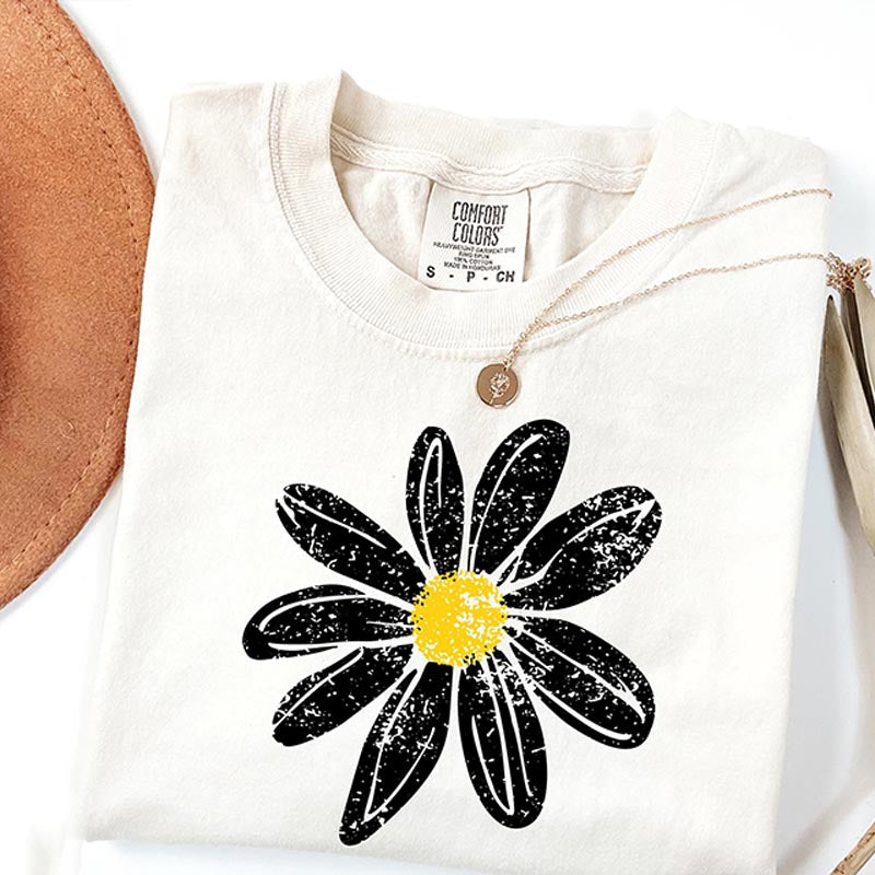 Trendy Spring Summer Daisy Wildflower T-Shirt