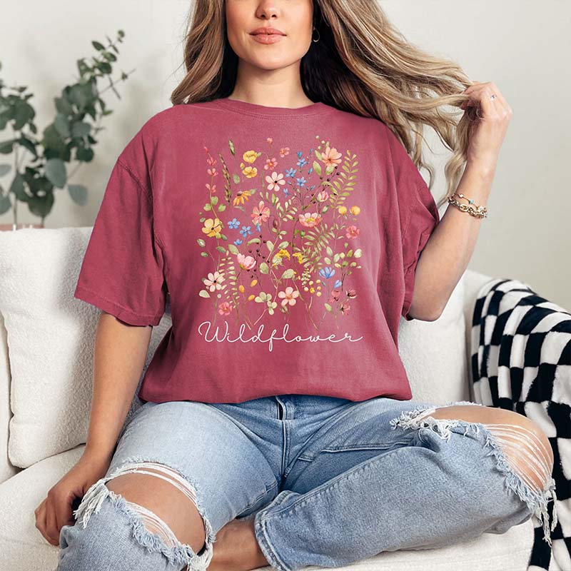 Aesthetic Wildflower Botanical Minimalist T-Shirt