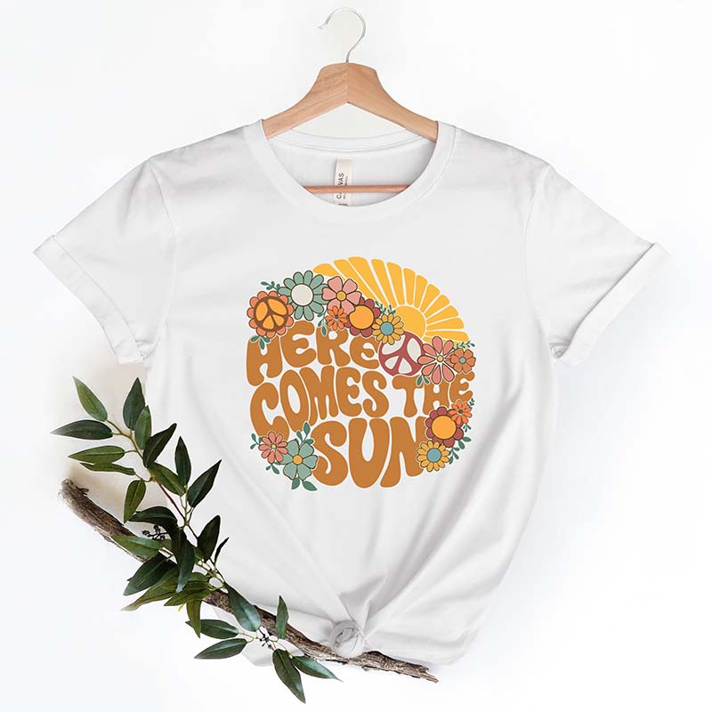 Retro Summer  Here Comes The Sun T-Shirt