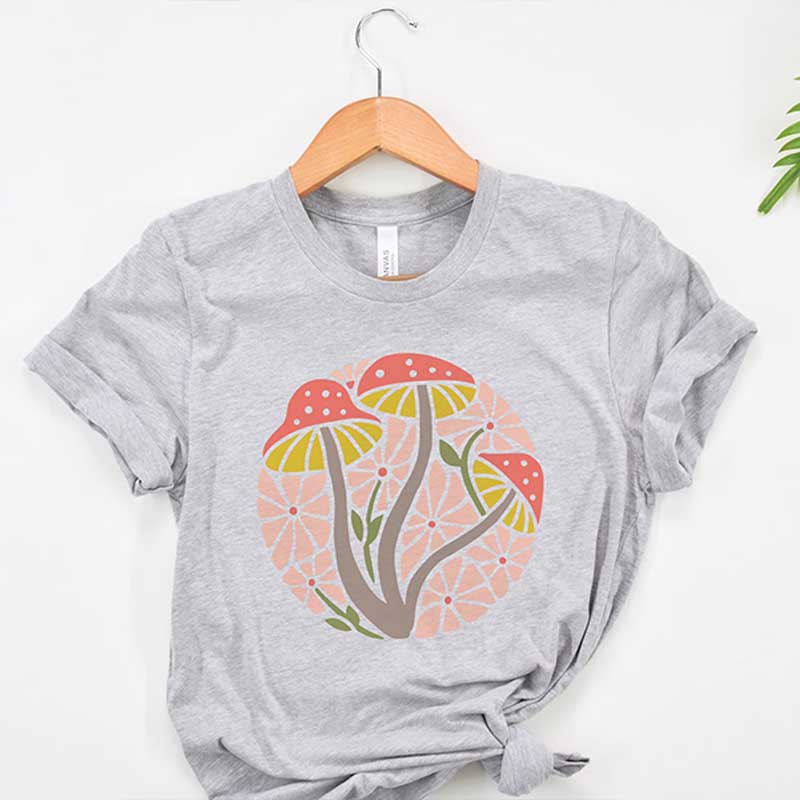 Hippie Mushroom Toadstool Floral Retro T-Shirt