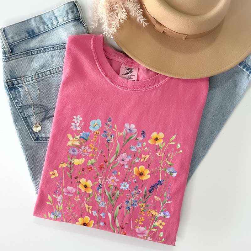 Vintage Pressed Flowers Image Nature Lover T-Shirt
