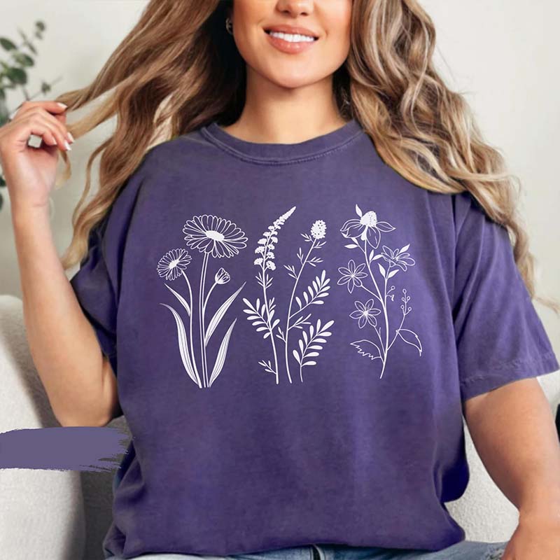 Minimalist Botanical Line Art Wildflower T-Shirt