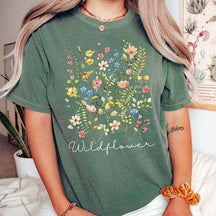 Aesthetic Wildflower Botanical Minimalist T-Shirt