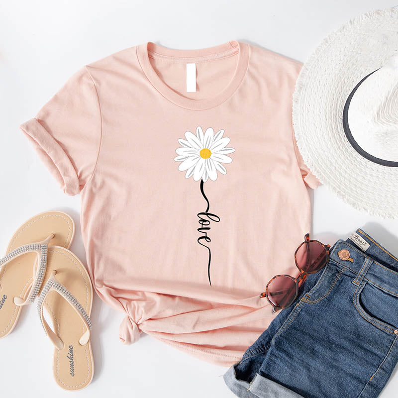 Daisy Love Birth Month FlowerT-Shirt