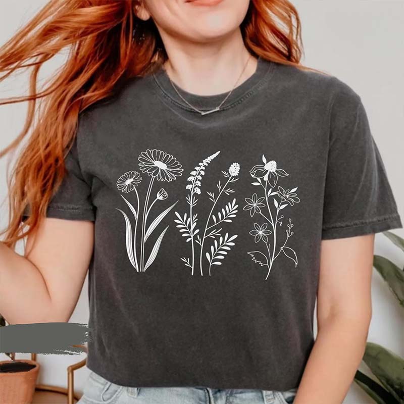 Minimalist Botanical Line Art Wildflower T-Shirt