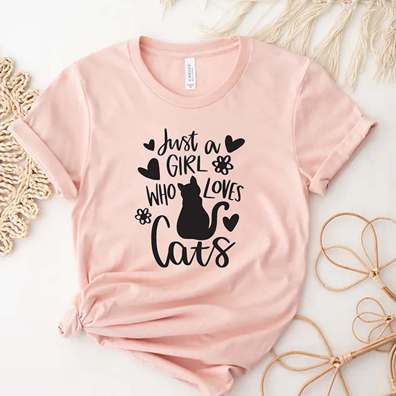 Just A Girl Who Loves Cats T-Shirt