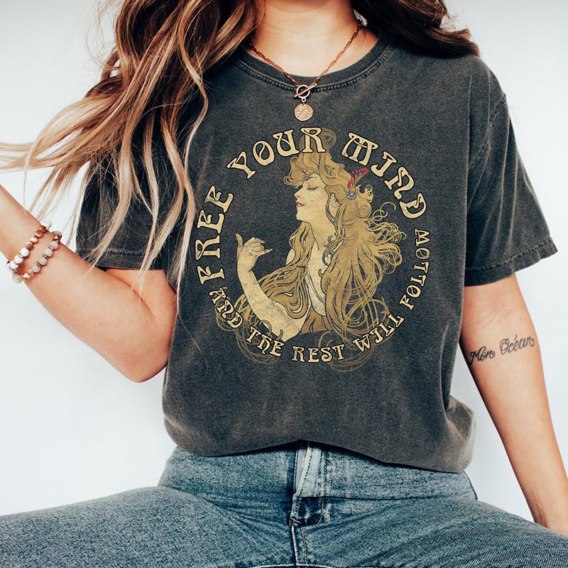 Free Your Mind Retro Nouveau T-Shirt