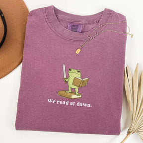We Read At Dawn Frog Retro T-Shirt