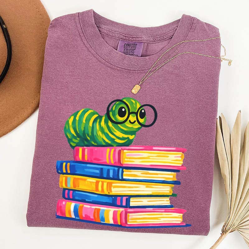 Cute Reading Worm Bookworm Lover T-Shirt