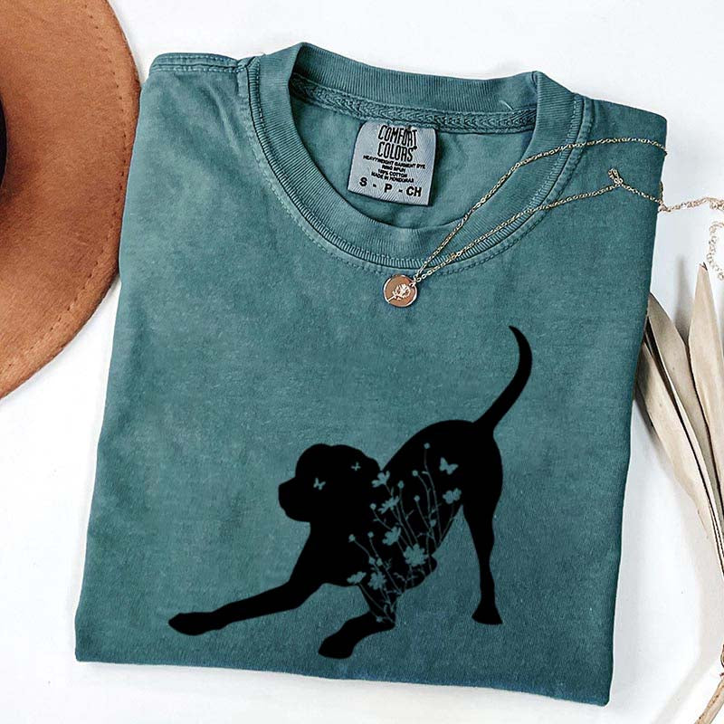 Black Lab Mom Labrador Dog Flowers T-Shirt