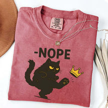 No Kings In USA Black Cat Kicking Crown T-Shirt