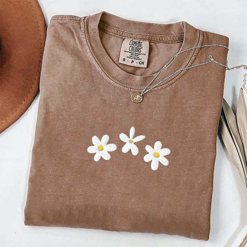 Daisy Flower Minimalist T-Shirt