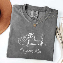 Its Giving Mrs Cat Theme T-Shirt