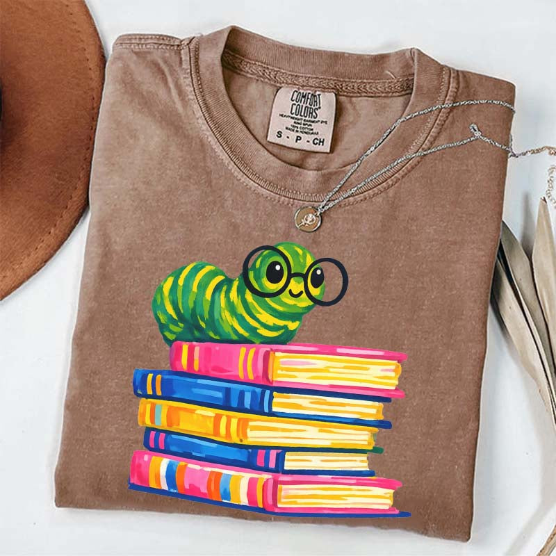 Cute Reading Worm Bookworm Lover T-Shirt