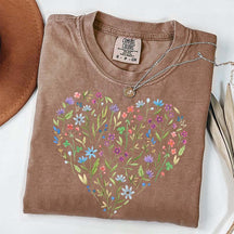 Cute Floral Heart Cottagecore T-Shirt