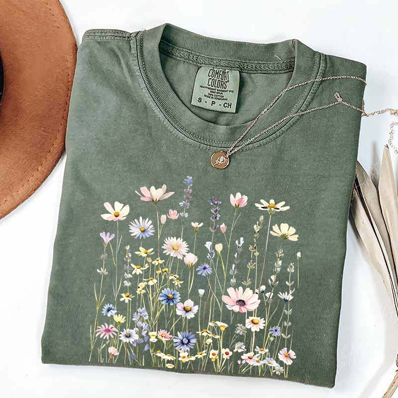 Minimal Floral Nature Inspired Botanical T-Shirt