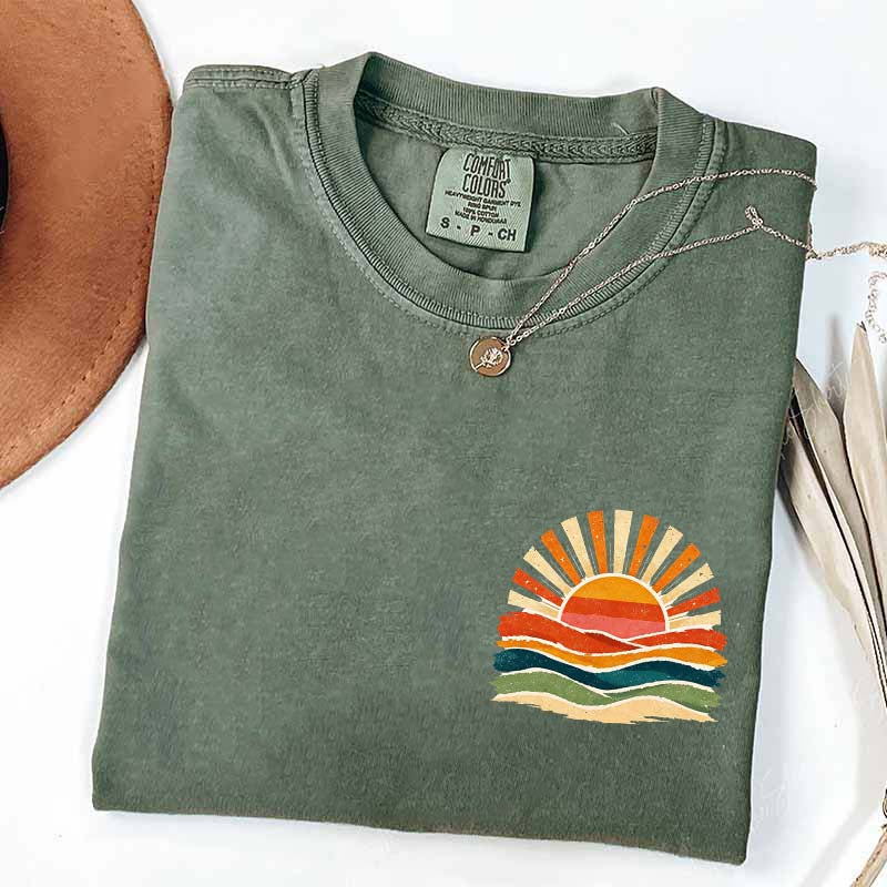 Vintage Sea Retro Ocean Sun Summer T-Shirt