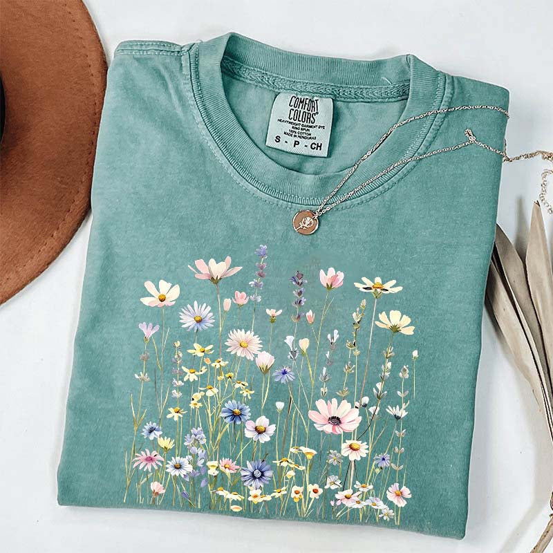 Minimal Floral Nature Inspired Botanical T-Shirt