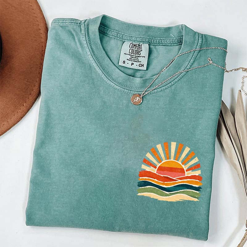 Vintage Sea Retro Ocean Sun Summer T-Shirt