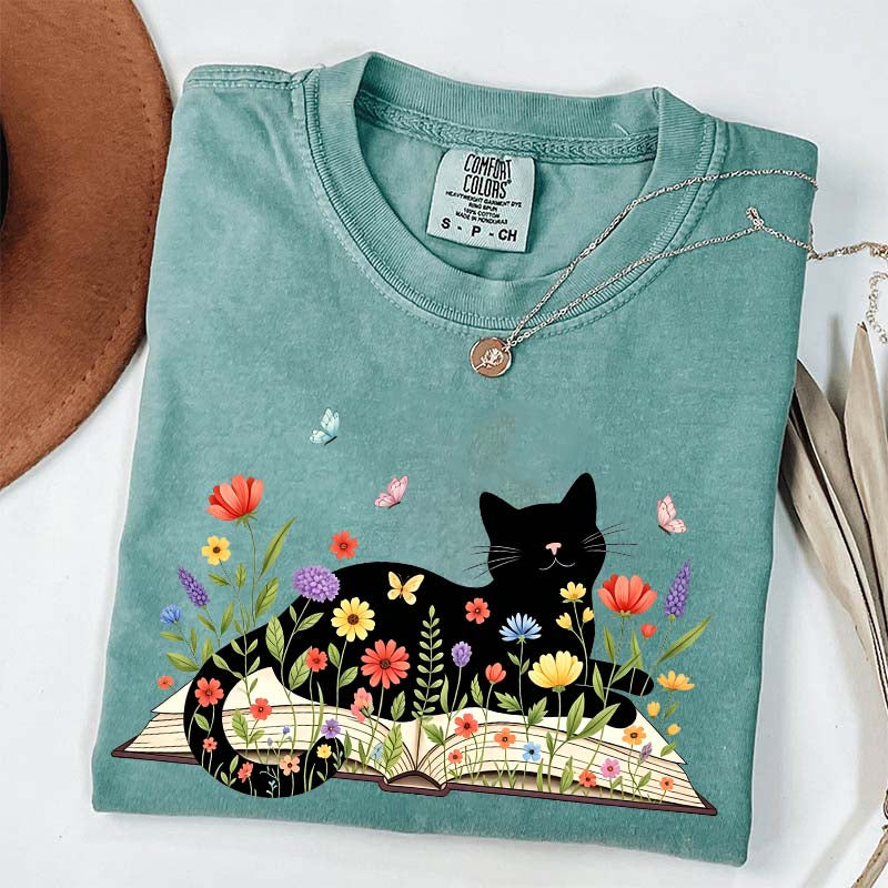Comfort Colors Cat Booktrovert T-Shirt