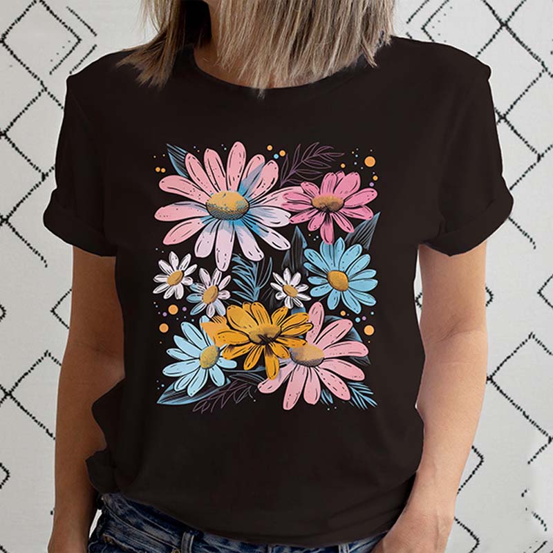 Retro Daisy Women Gift T-Shirt