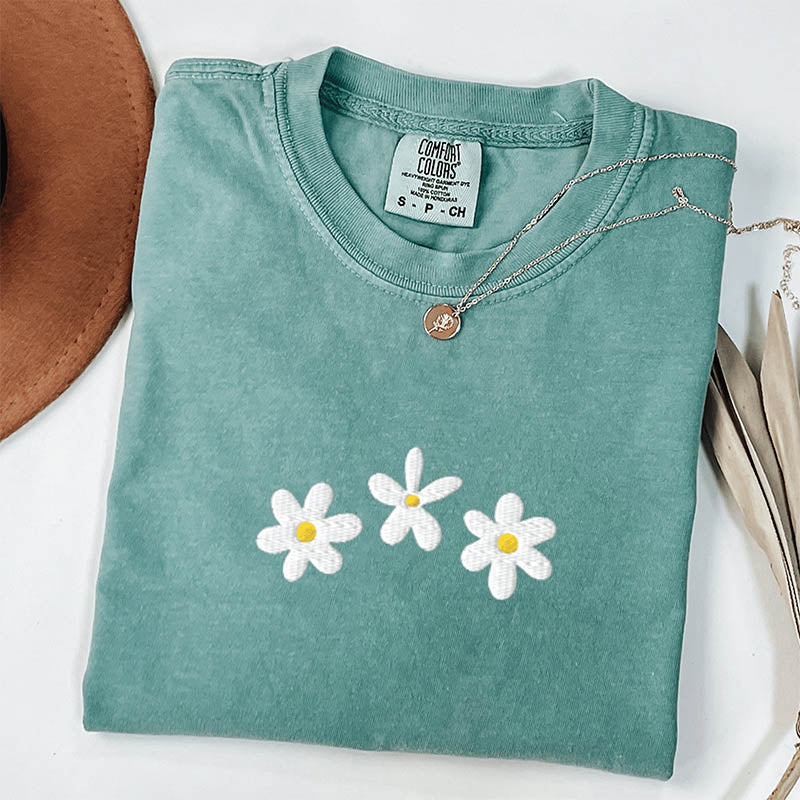 Daisy Flower Minimalist T-Shirt