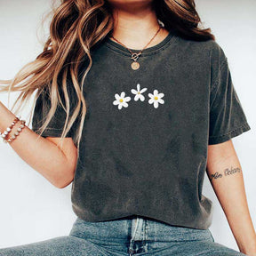 Daisy Flower Minimalist T-Shirt