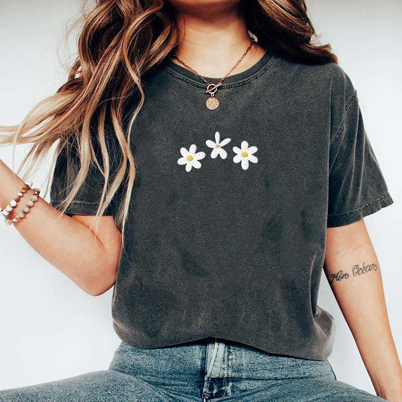 Daisy Flower Minimalist T-Shirt