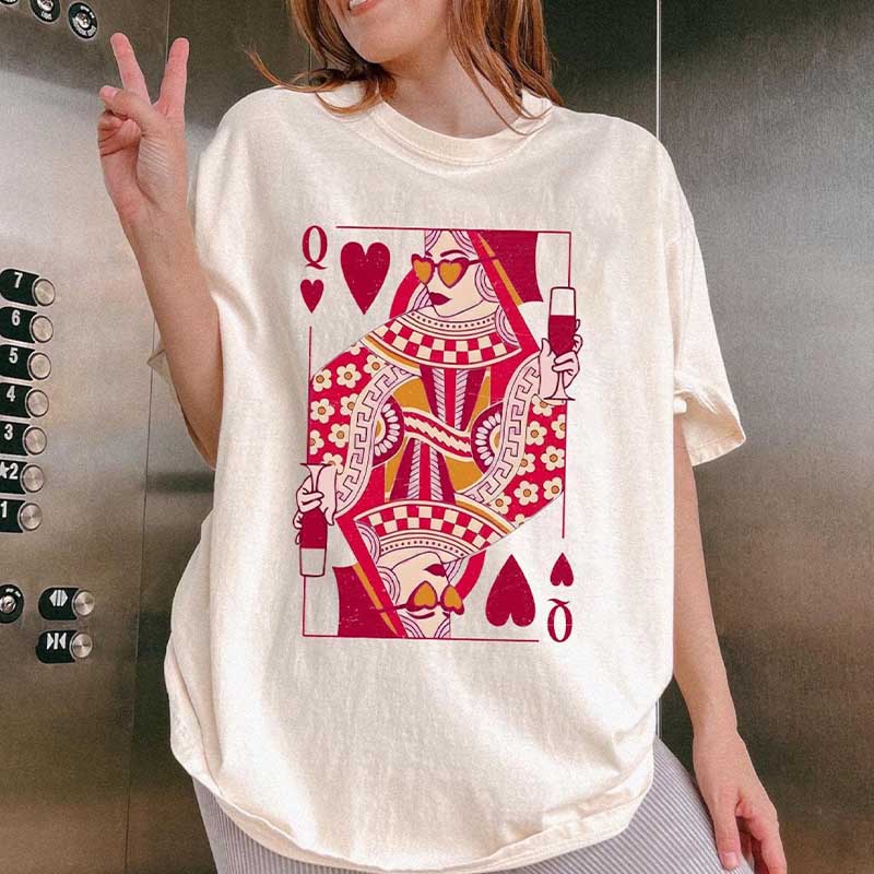 Retro Vintage Queen of Hearts T-Shirt