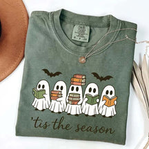 Сute Ghosts Reading Books T-Shirt
