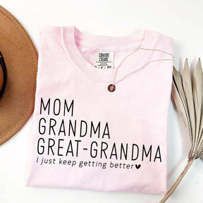 Mom Grandma Great-Grandma Pregnancy Announcement T-Shirt