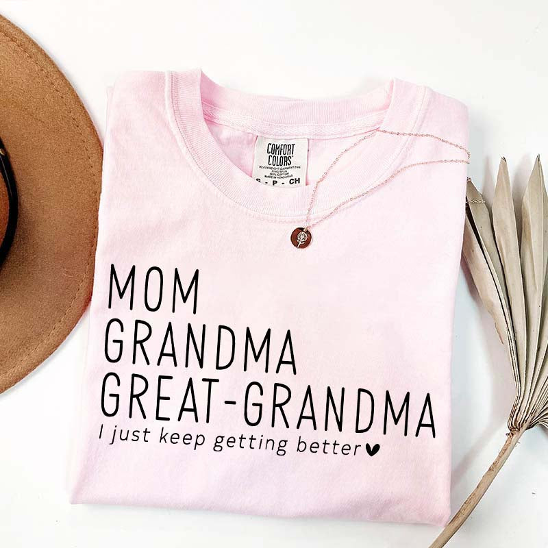 Mom Grandma Great-Grandma Pregnancy Announcement T-Shirt