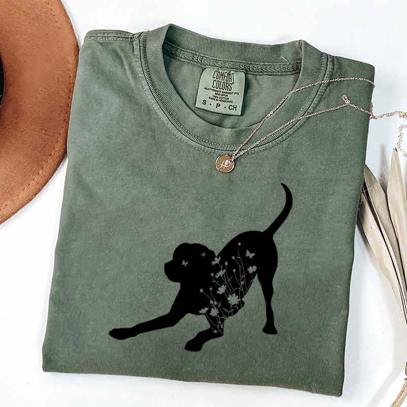 Black Lab Mom Labrador Dog Flowers T-Shirt