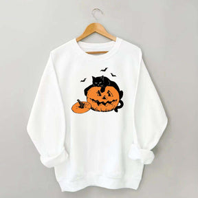 Vintage Black Cat Halloween Pumpkin Sweatshirt