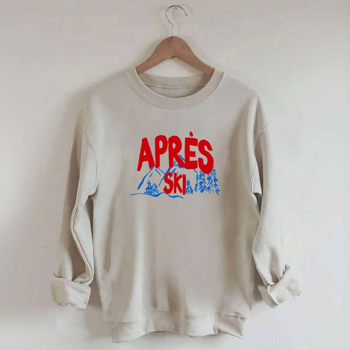 Minimalist Apres Ski Sweatshirt