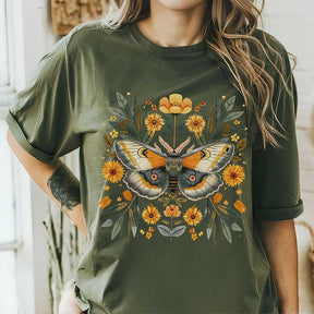 Cute Goblincore Moth Witchy Whimsigoth T-Shirt