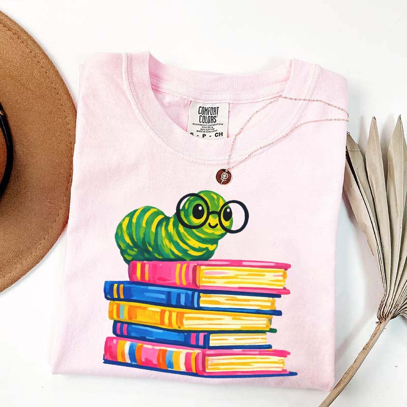 Cute Reading Worm Bookworm Lover T-Shirt