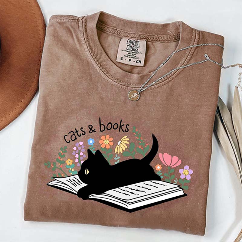 Cats & Books T-Shirt