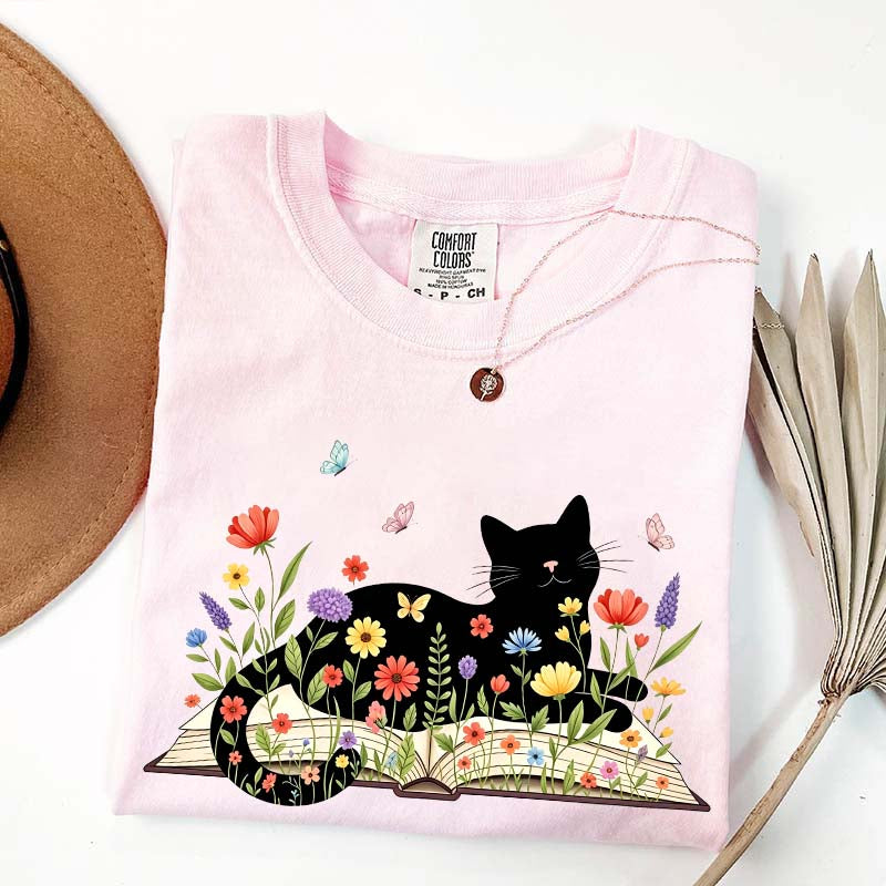 Comfort Colors Cat Booktrovert T-Shirt